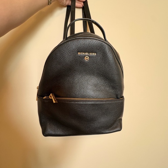 Michael Kors Sheila Medium Backpack - Picture 1 of 3